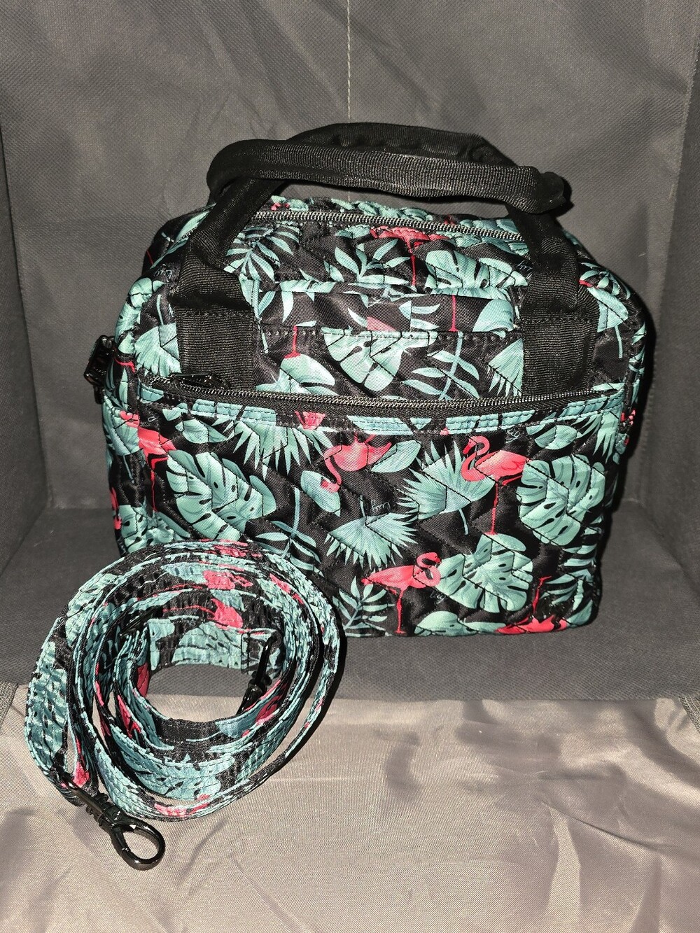 Like New Lug Bags RETIRED JIVE crossbody Convertible RARE FLAMINGO BLACK Purse